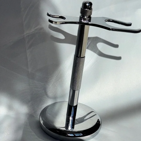 Silver Razor Stand - Picture 5 of 8
